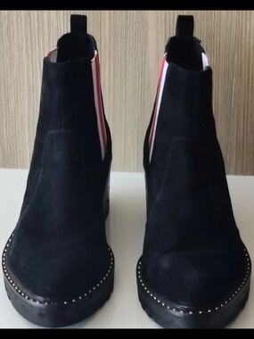 Cecelia New York Women's 9B Gemma Black Suede Wedge Boots...